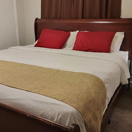 5 Star Atlanta Harsfield Guesthouse Колледж Парк Экстерьер фото